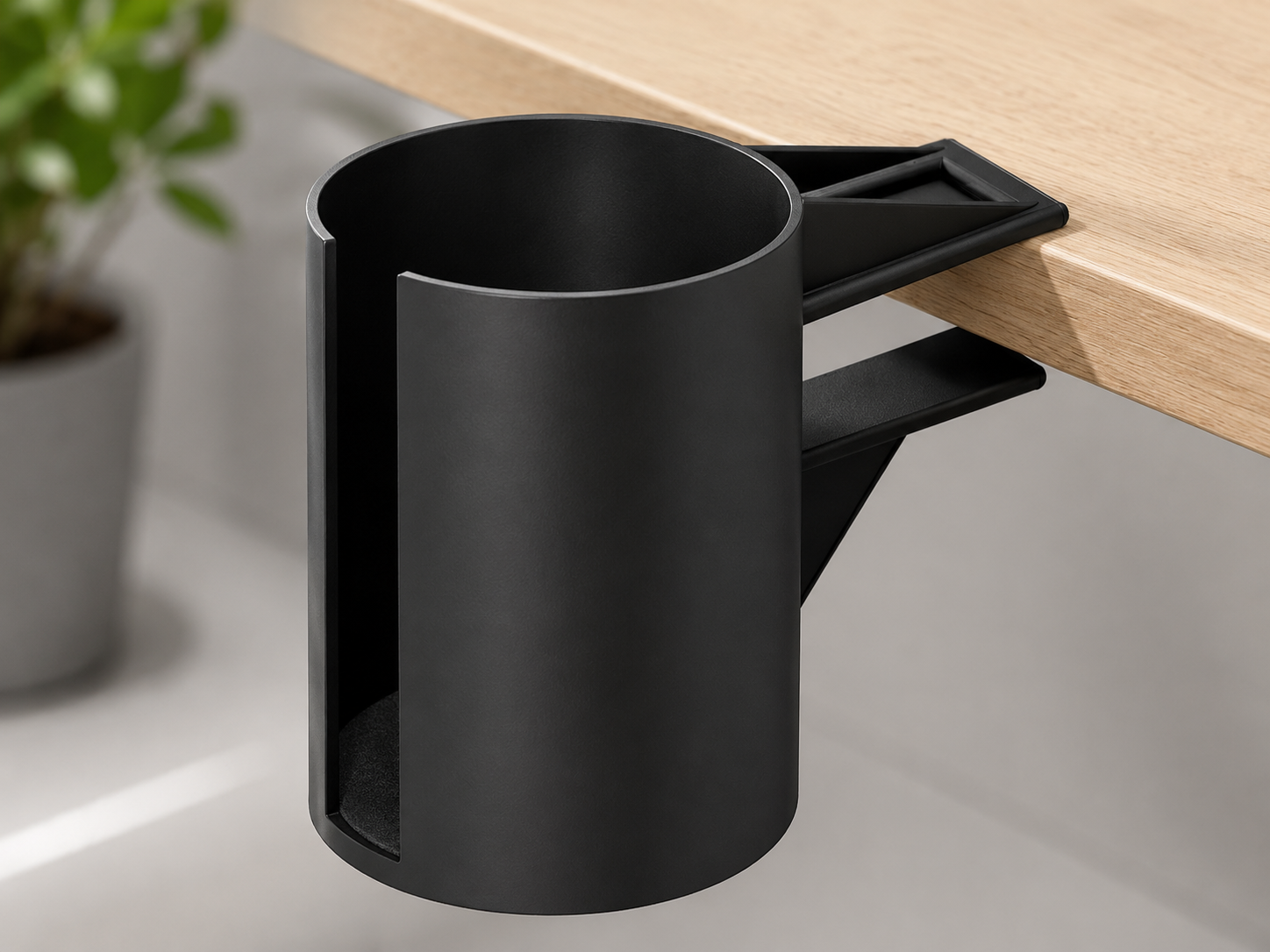 Support de verre en plastique pour bureau.
